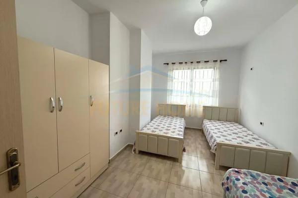 Shtepi me qera Apartament ne Tirane, 2+1, Mobilimi E mobiluar, Pagesa 400  Euro.