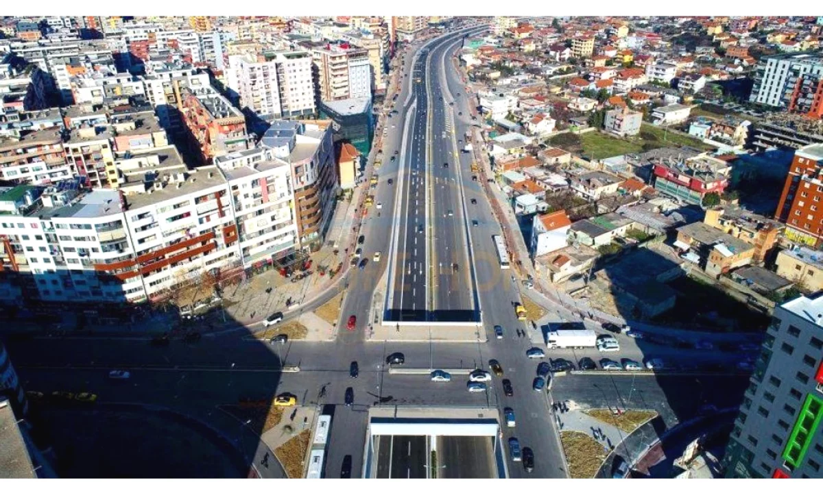 Shiten, 2 Garazhe , Unaza e Re 