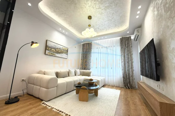 Shitet, Apartament 1+1, Misto Mame.  UNA65445 