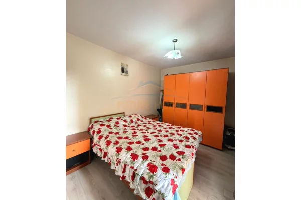 Shtepi me qera Apartament ne Tirane, 2+1, Mobilimi E mobiluar, Pagesa 450  Euro.