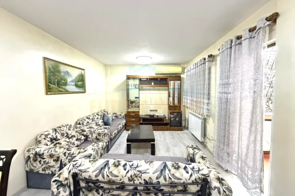 Shtepi me qera Apartament ne Tirane, 2+1, Mobilimi E mobiluar, Pagesa 450  Euro.