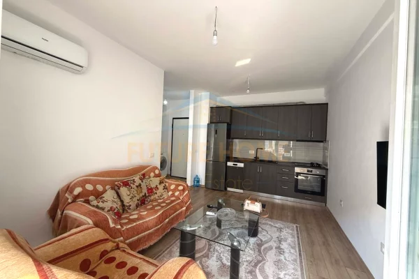 Shtepi me qera 1+1 ne Tirane - 420 Euro