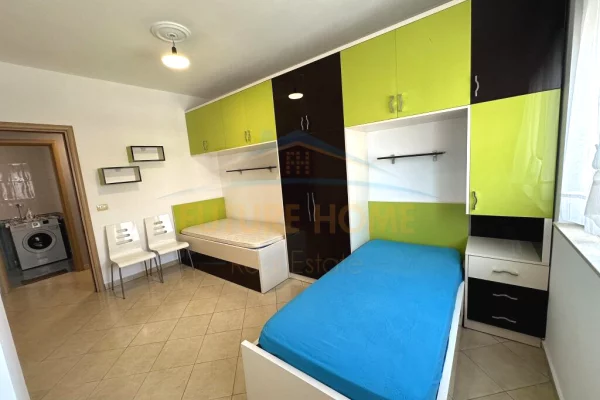 Shtepi me qera Apartament ne Tirane, 2+1, Mobilimi E mobiluar, Pagesa 500  Euro.