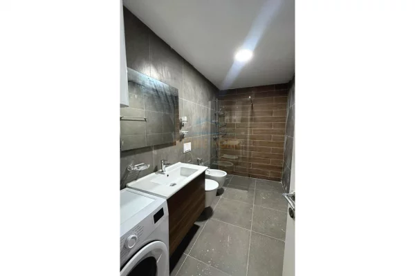 Appartamento in affitto a Tirana 1+1, Arredato