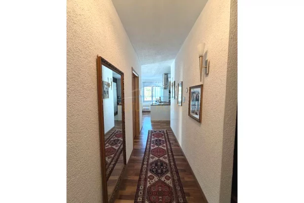 Shtepi ne shitje Apartament ne Tirane, 2+1, Mobilimi E mobiluar, Pagesa 160,000  Euro.