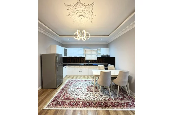 Appartamento in affitto a Tirana 2+1, Arredato