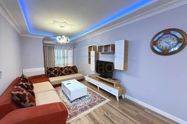 Appartamento in affitto a Tirana 2+1, Arredato