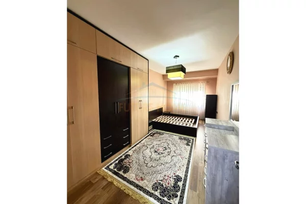 Appartamento in affitto a Tirana 2+1, Arredato