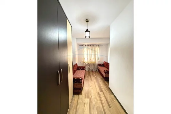 Appartamento in affitto a Tirana 2+1, Arredato