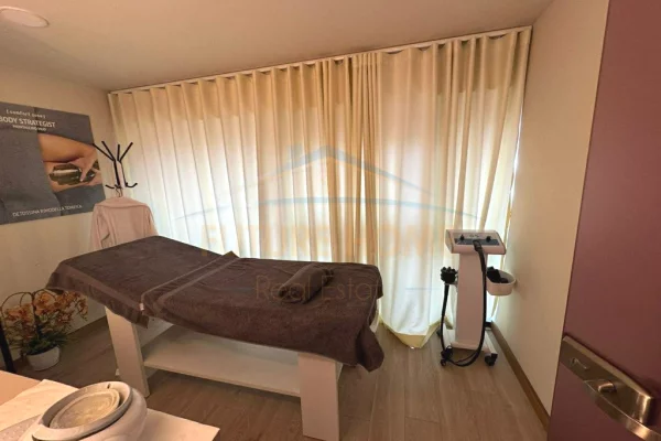 Shitet, Ambient Biznesi, Square 21 UNA66410