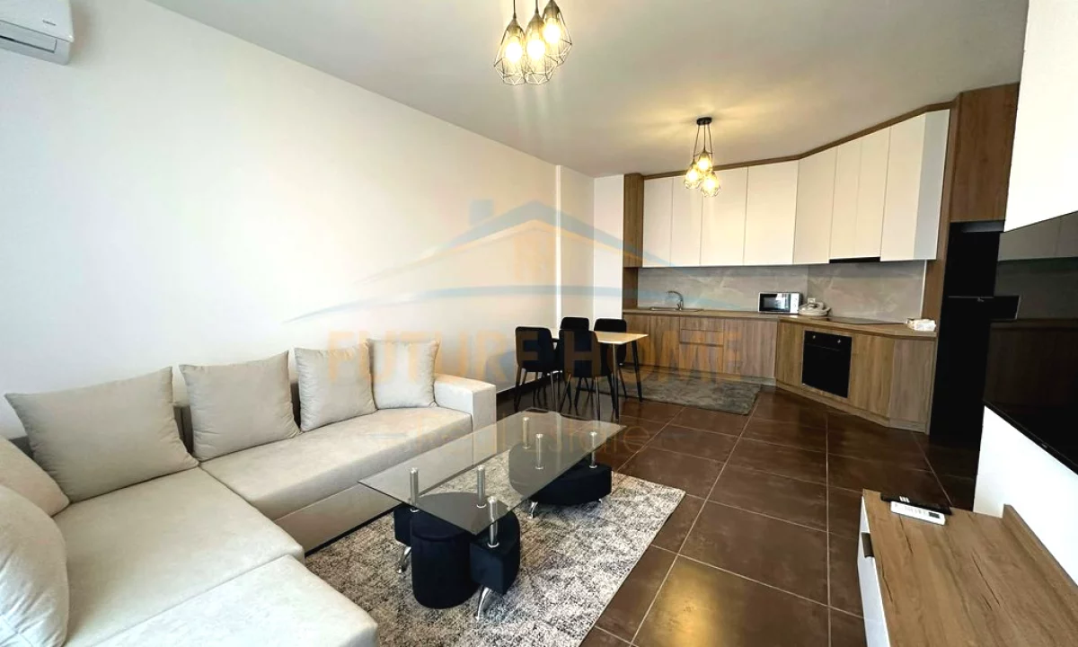 Shtepi me qera Apartament ne Tirane, 2+1, Mobilimi E mobiluar, Pagesa 580  Euro.