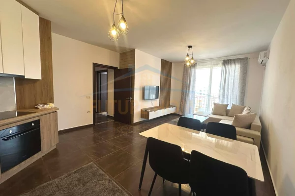 Shtepi me qera Apartament ne Tirane, 2+1, Mobilimi E mobiluar, Pagesa 580  Euro.