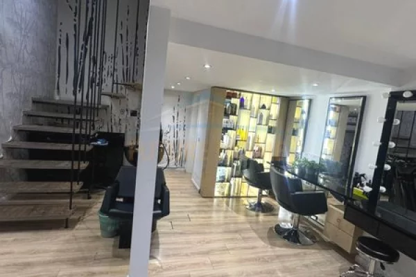 Ambient biznesi me qera 1+1 ne Tirane - 400 Euro