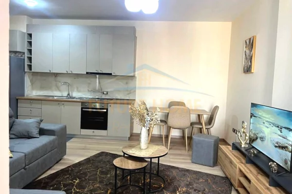 Shtepi me qera 1+1 ne Tirane - 700 Euro