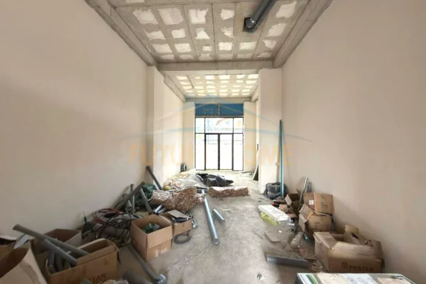 Business Property for Rent 1+1 in Tirana - 1,000 Euro