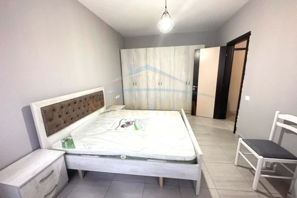 Shtepi me qera Apartament ne Tirane, 1+1, Mobilimi E mobiluar, Pagesa 370  Euro.