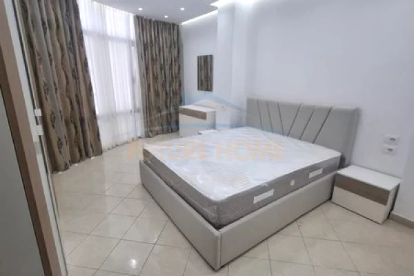 Shtepi me qera Apartament ne Tirane, 2+1, Mobilimi E mobiluar, Pagesa 580  Euro.