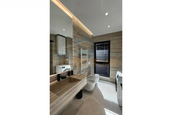 Shtepi ne shitje Apartament ne Tirane, 2+1, Mobilimi E mobiluar, Pagesa 410,000  Euro.