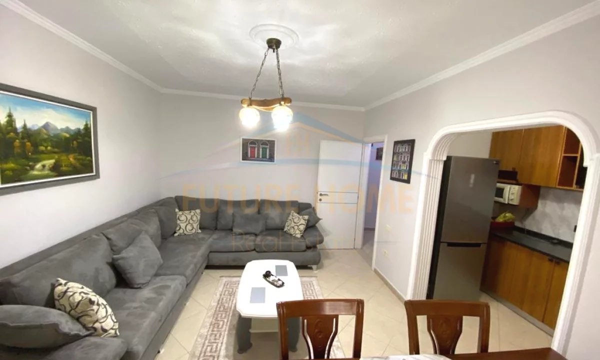 Shtepi ne shitje Apartament ne Tirane, 1+1, Mobilimi E mobiluar, Pagesa 130,000  Euro.