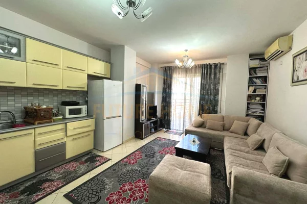 Shtepi me qera Apartament ne Tirane, 1+1, Mobilimi E mobiluar, Pagesa 380  Euro.