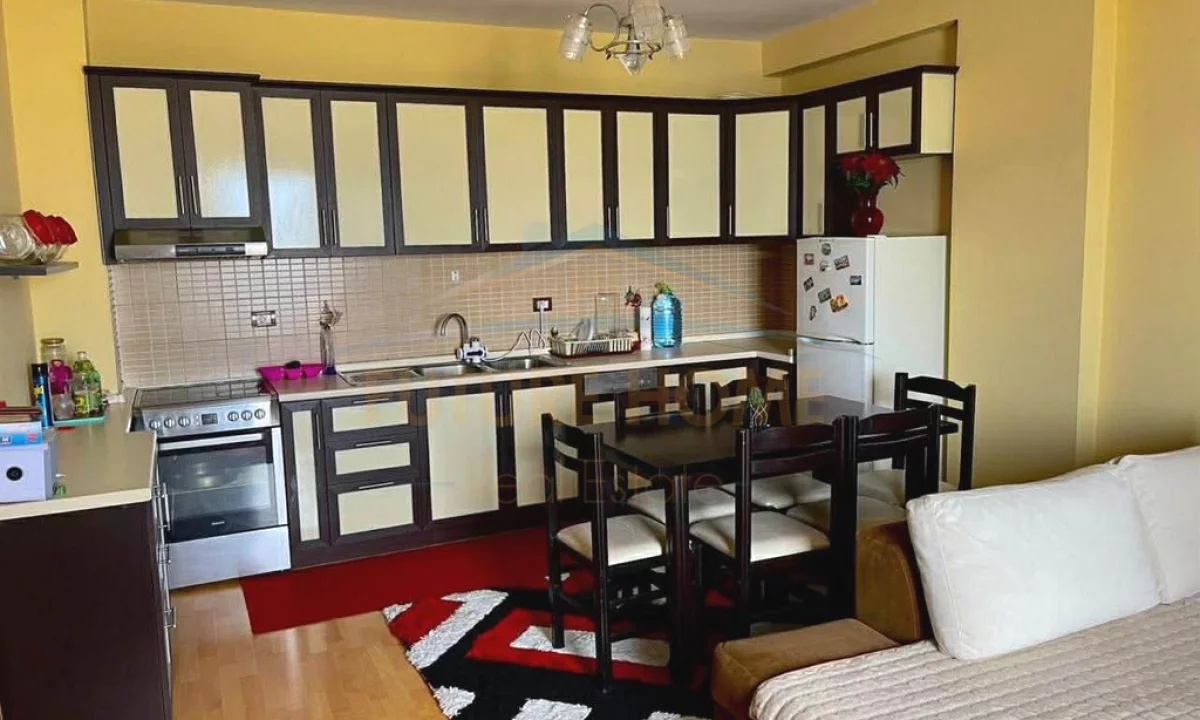 Shtepi ne shitje Apartament ne Tirane, 1+1, Mobilimi E mobiluar, Pagesa 115,000  Euro.