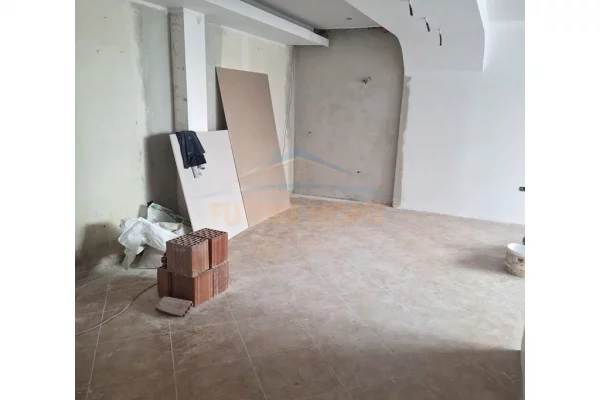 Shitet, Apartament 3+1+2, Nela 6, Yzberisht UNA67303