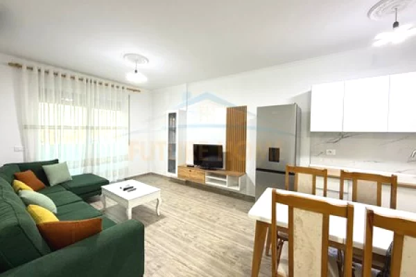 Shtepi me qera Apartament ne Tirane, 1+1, Mobilimi E mobiluar, Pagesa 500  Euro.