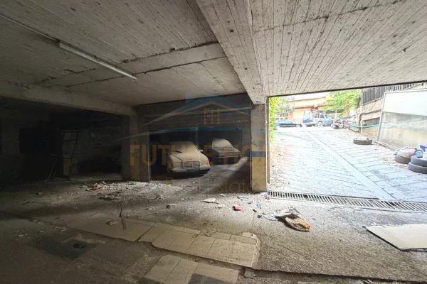 Shitet, Garazh + Depo, Unaza e Re