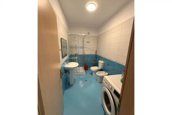 Shtepi me qera Apartament ne Tirane, 2+1, Mobilimi E mobiluar, Pagesa 500  Euro.