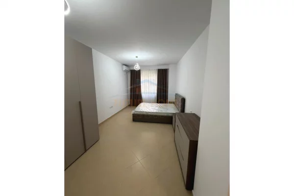 Shtepi me qera Apartament ne Tirane, 2+1, Mobilimi E mobiluar, Pagesa 500  Euro.