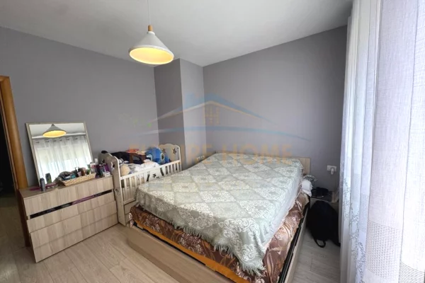 Shtepi ne shitje Apartament ne Tirane, 1+1, Mobilimi E mobiluar, Pagesa 119,000  Euro.