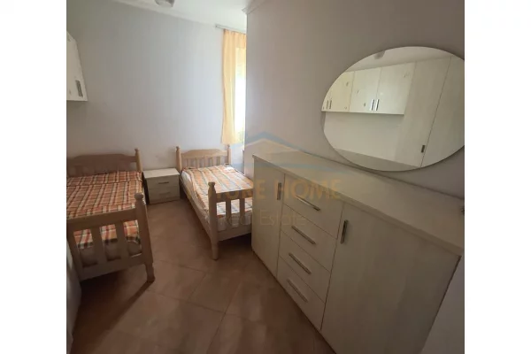 Shtepi me qera Apartament ne Tirane, 2+1, Mobilimi E mobiluar, Pagesa 420  Euro.
