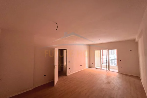 Shtepi ne shitje Apartament ne Tirane, 1+1, Mobilimi E mobiluar, Pagesa 105,000  Euro.