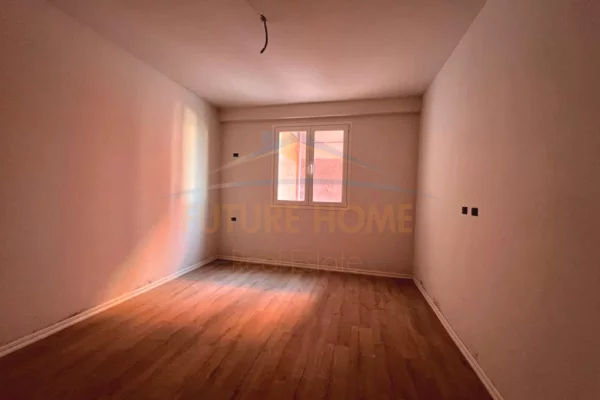 Shtepi ne shitje Apartament ne Tirane, 1+1, Mobilimi E mobiluar, Pagesa 105,000  Euro.