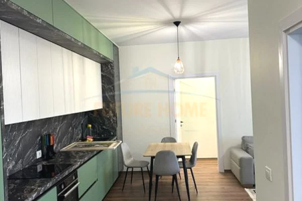 Shtepi me qera 2+1 ne Tirane - 550 Euro