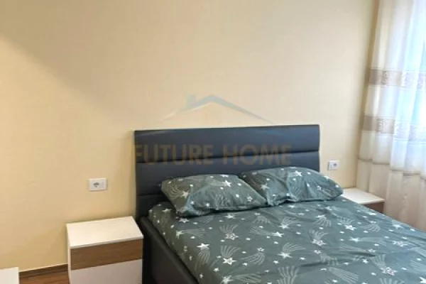 Shtepi me qera Apartament ne Tirane, 2+1, Mobilimi E mobiluar, Pagesa 550  Euro.