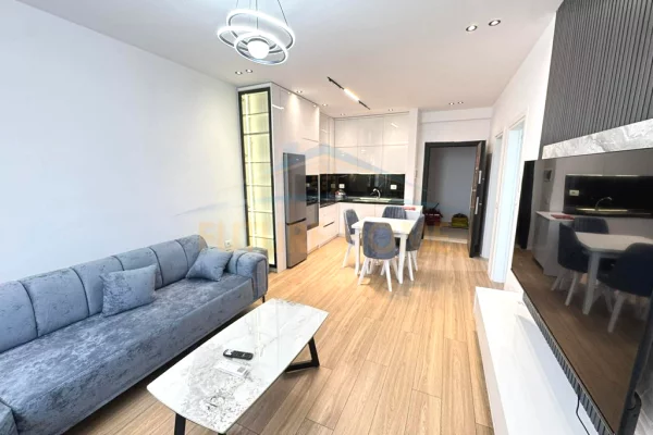 Shtepi me qera Apartament ne Tirane, 1+1, Mobilimi E mobiluar, Pagesa 550  Euro.