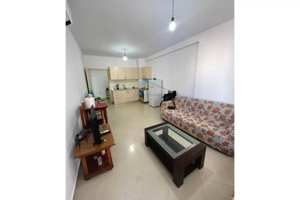 Shtepi me qera Apartament ne Tirane, 2+1, Mobilimi E mobiluar, Pagesa 450  Euro.