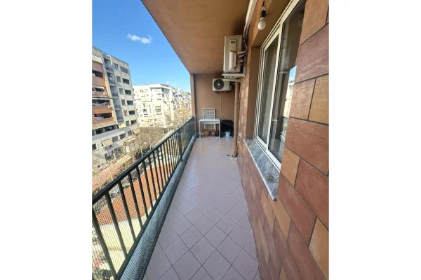Shtepi me qera Apartament ne Tirane, 2+1, Mobilimi E mobiluar, Pagesa 450  Euro.