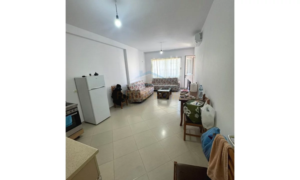 Shtepi me qera Apartament ne Tirane, 2+1, Mobilimi E mobiluar, Pagesa 450  Euro.