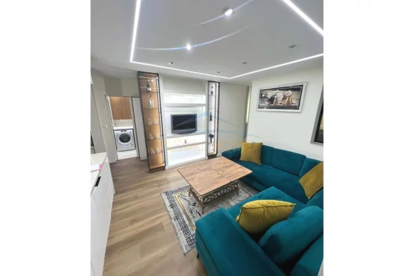 Shtepi me qera Apartament ne Tirane, 2+1, Mobilimi E mobiluar, Pagesa 750  Euro.