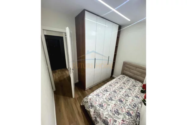Shtepi me qera Apartament ne Tirane, 2+1, Mobilimi E mobiluar, Pagesa 750  Euro.