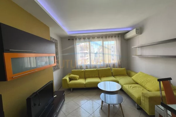 Shtepi me qera Apartament ne Tirane, 2+1, Mobilimi E mobiluar, Pagesa 550  Euro.
