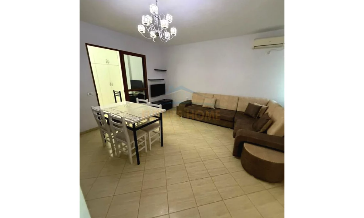 Shtepi me qera Apartament ne Tirane, 2+1, Mobilimi E mobiluar, Pagesa 500  Euro.