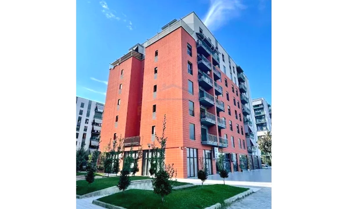 Shtepi me qera Apartament ne Tirane, 4+1, Mobilimi Pjeserisht e mobiluar, Pagesa 1,200  Euro.