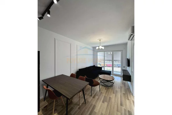 Shtepi me qera Apartament ne Tirane, 1+1, Mobilimi E mobiluar, Pagesa 600  Euro.