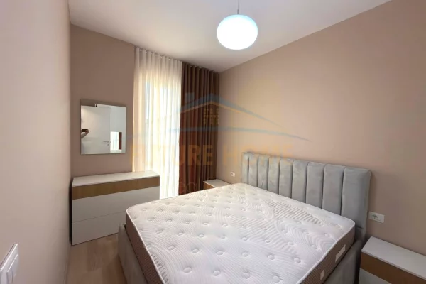 Shtepi ne shitje Apartament ne Tirane, 1+1, Mobilimi E mobiluar, Pagesa 95,000  Euro.