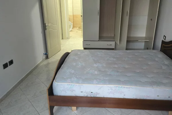 Shtepi me qera Apartament ne Tirane, 1+1, Mobilimi E mobiluar, Pagesa 360  Euro.