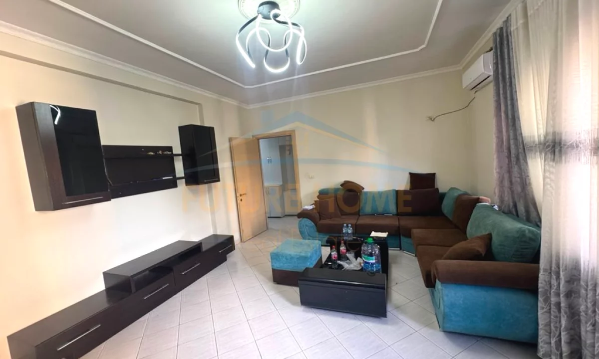 Shtepi ne shitje Apartament ne Tirane, 1+1, Mobilimi E mobiluar, Pagesa 120,000  Euro.