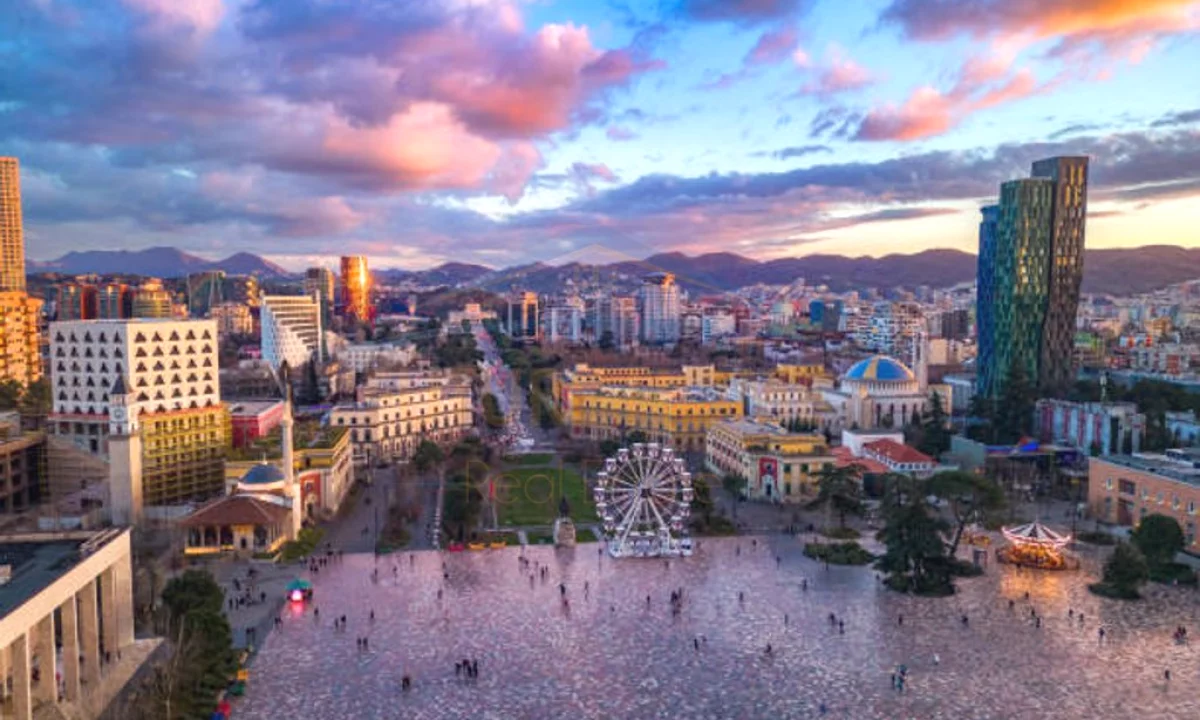 Shtepi me qera Duplex(shtepi me 2 kate) ne Tirane, 2+1, Mobilimi E mobiluar, Pagesa 1,850  Euro.